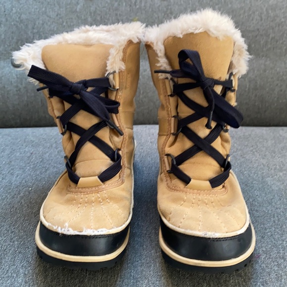 Sorel winter boots size 6 - Picture 1 of 5